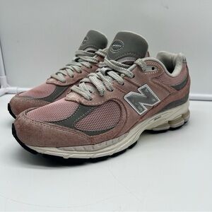 New Balance 2002R Orb Pink Grey Metallic Silver M2002RFC Men’s 6 Women’s 7.5